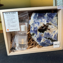 Load image into Gallery viewer, Crystal Oil Candles