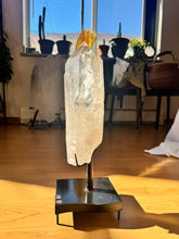 Load image into Gallery viewer, Tangerine Quartz Point