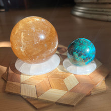 Load image into Gallery viewer, Selenite Sphere Holder
