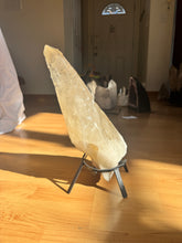 Load image into Gallery viewer, Elestial Citrine Point
